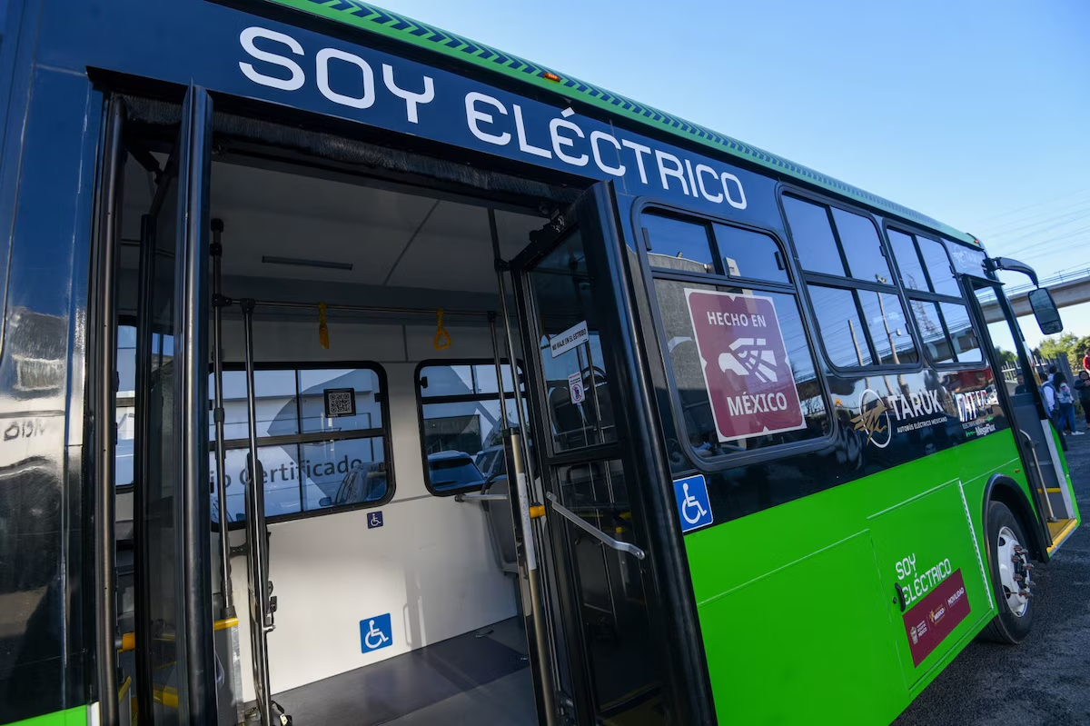 Autobuses eléctricos mexicanos causan interés en Los Ángeles