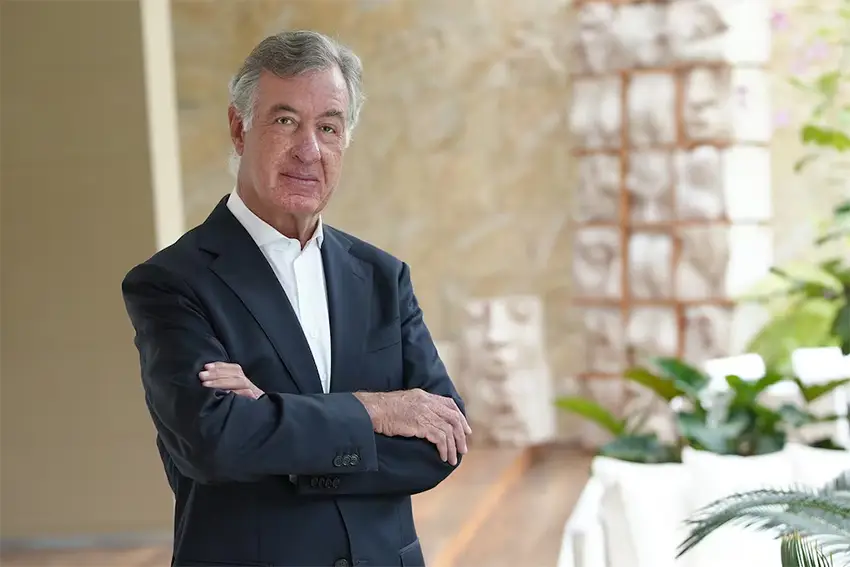 Chico pardo compra 25% banamex