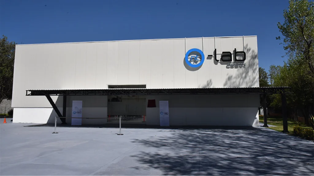 Cesvi méxico inaugura laboratorio de investigación en estado de méxico