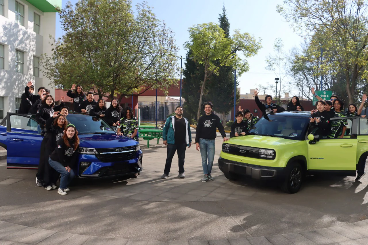 GM de México celebra 20 años de impulsar el talento del futuro a través de alianza con FIRST ® Robotics