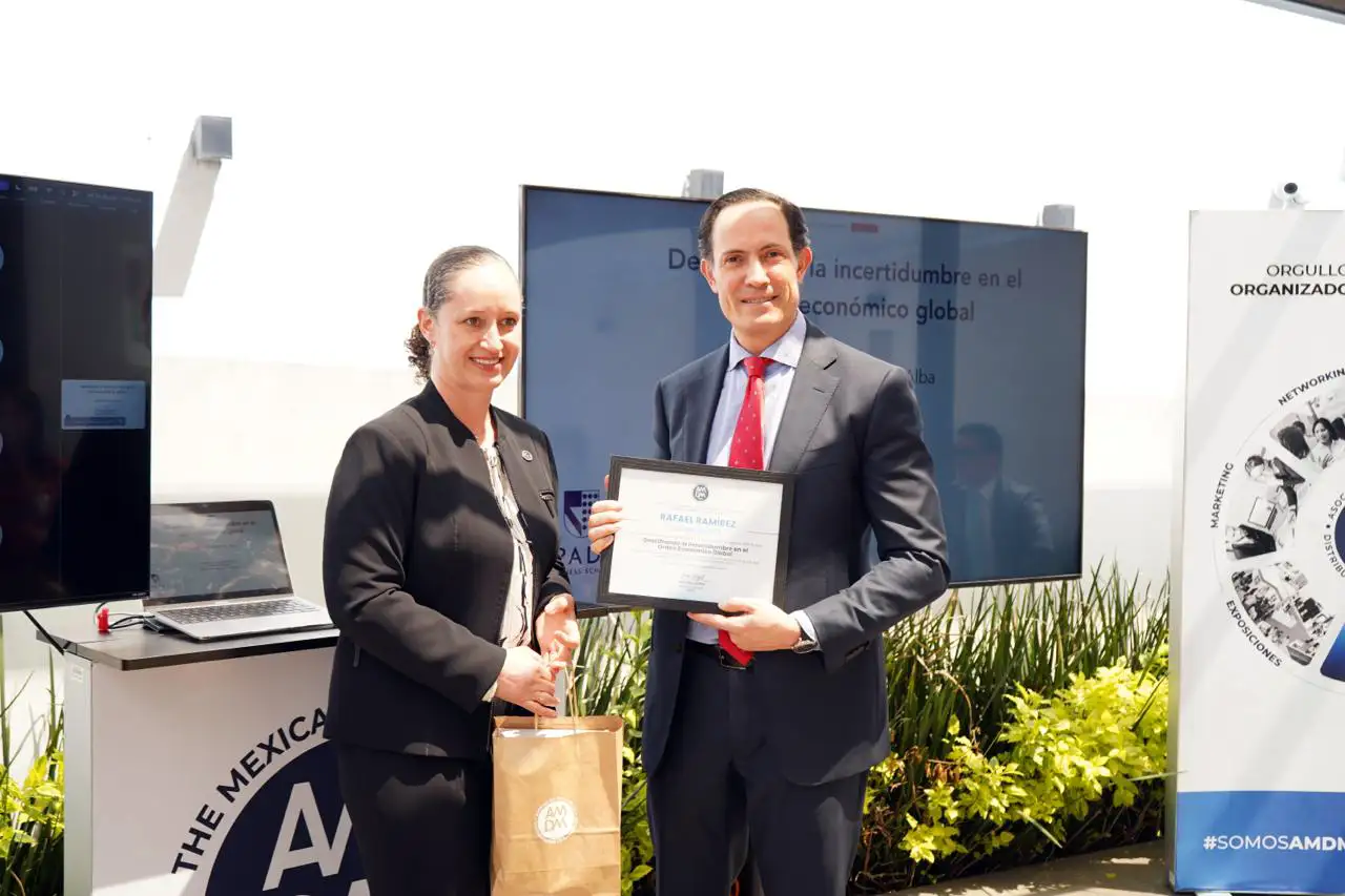 Comparte la AMDM  perspectivas económicas en ámbito nacional e internacional