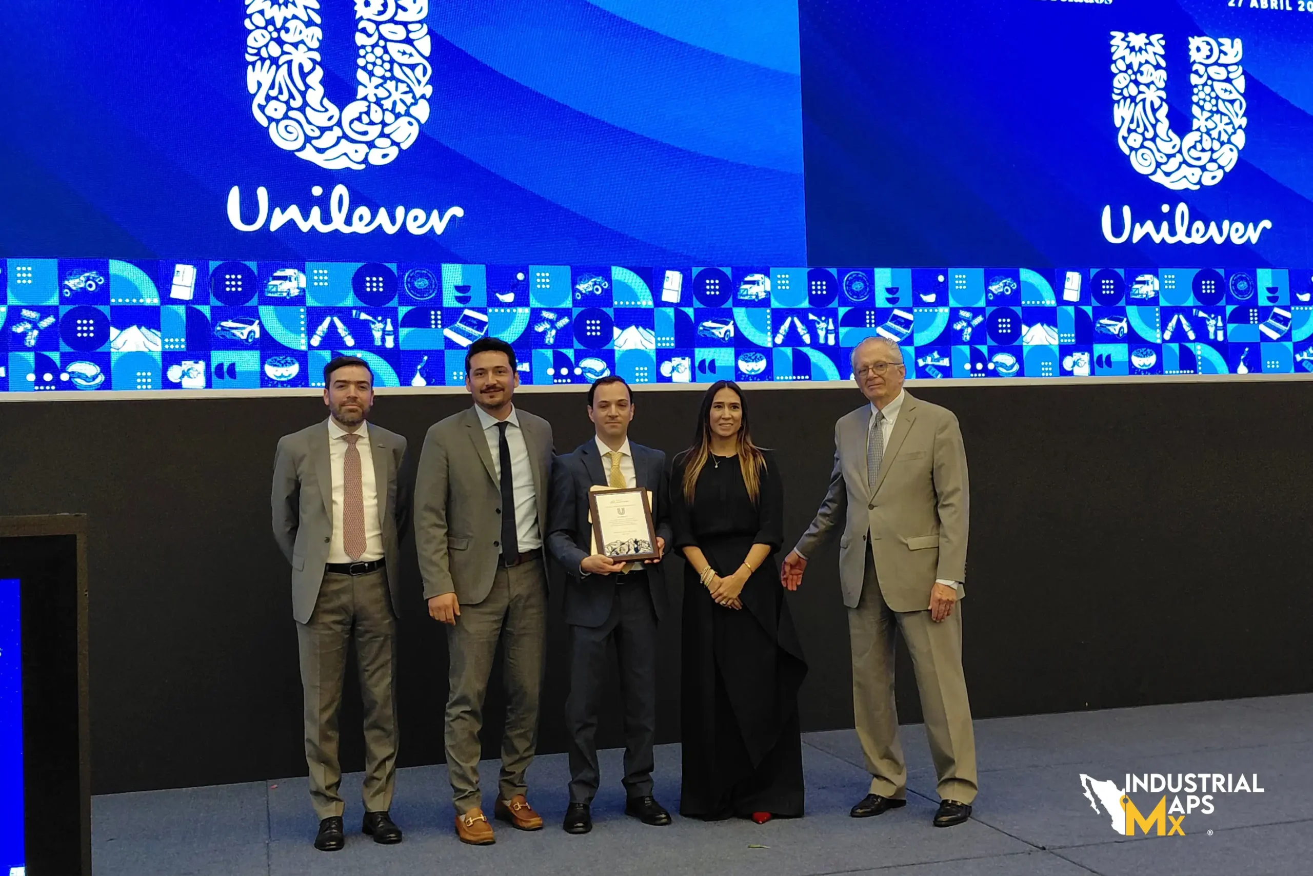 Premian a empresas de clase mundial por invertir en Nuevo León