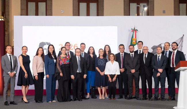 Farmacéuticas anuncian inversiones por más de 21 mil mdp en México