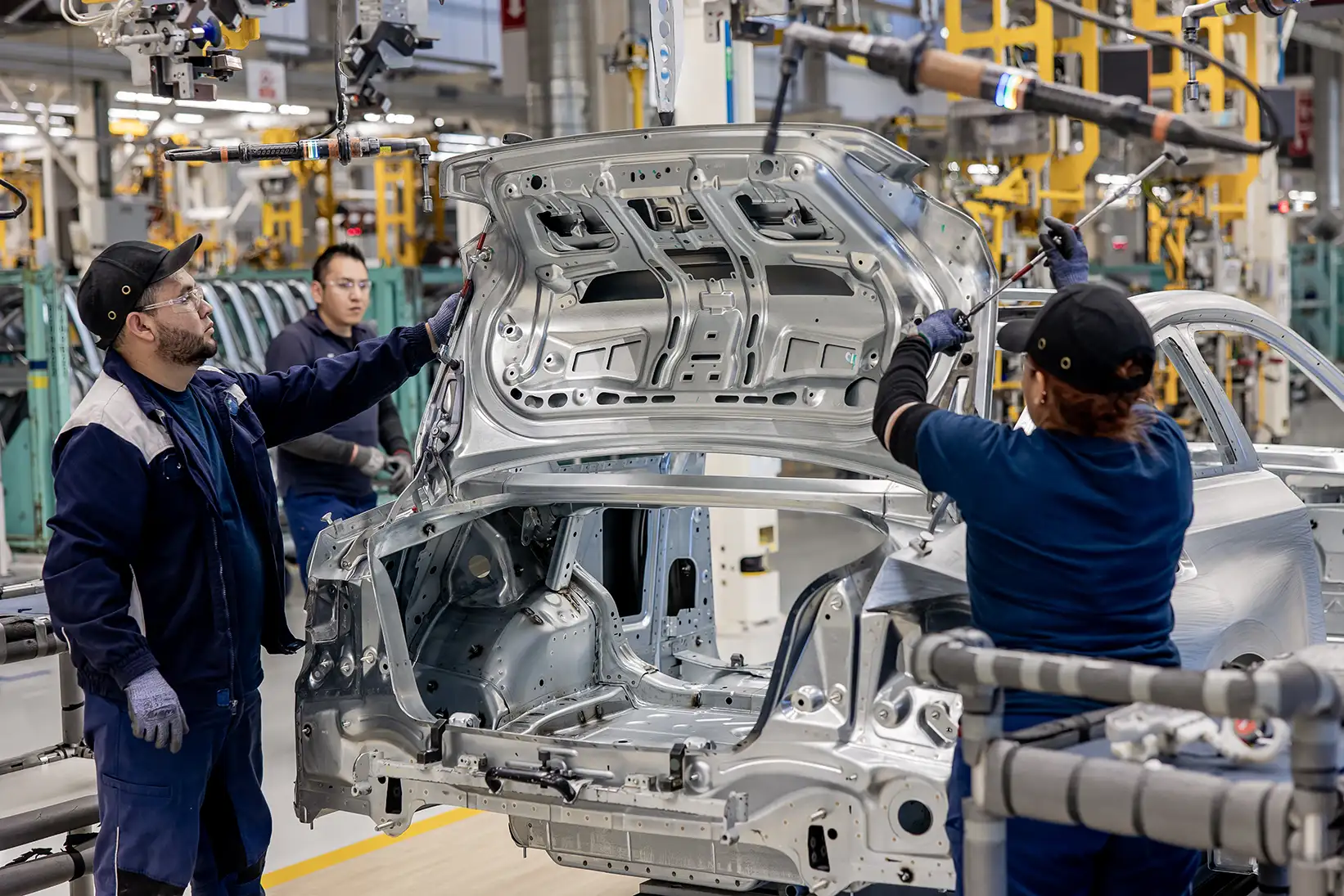 BMW celebra una década de transformación industrial en San Luis Potosí