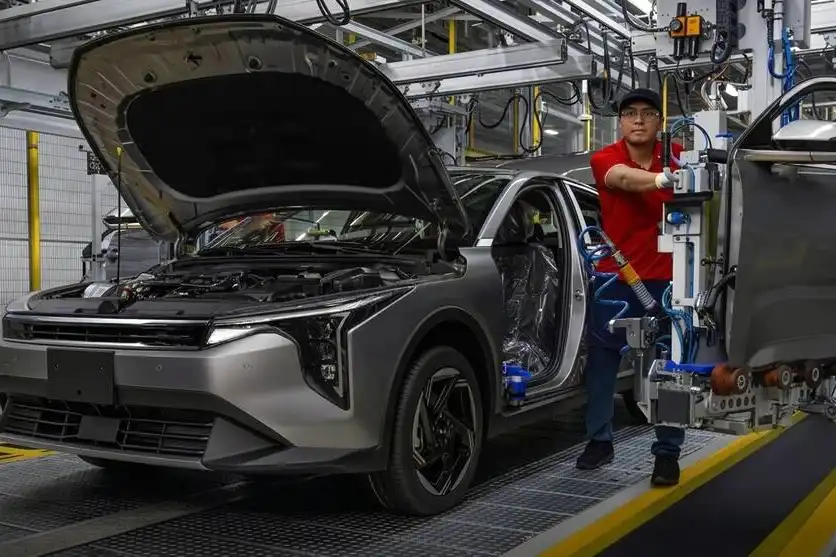 Nuevo León aumenta 10.3% sus exportaciones automotrices pese a caída nacional